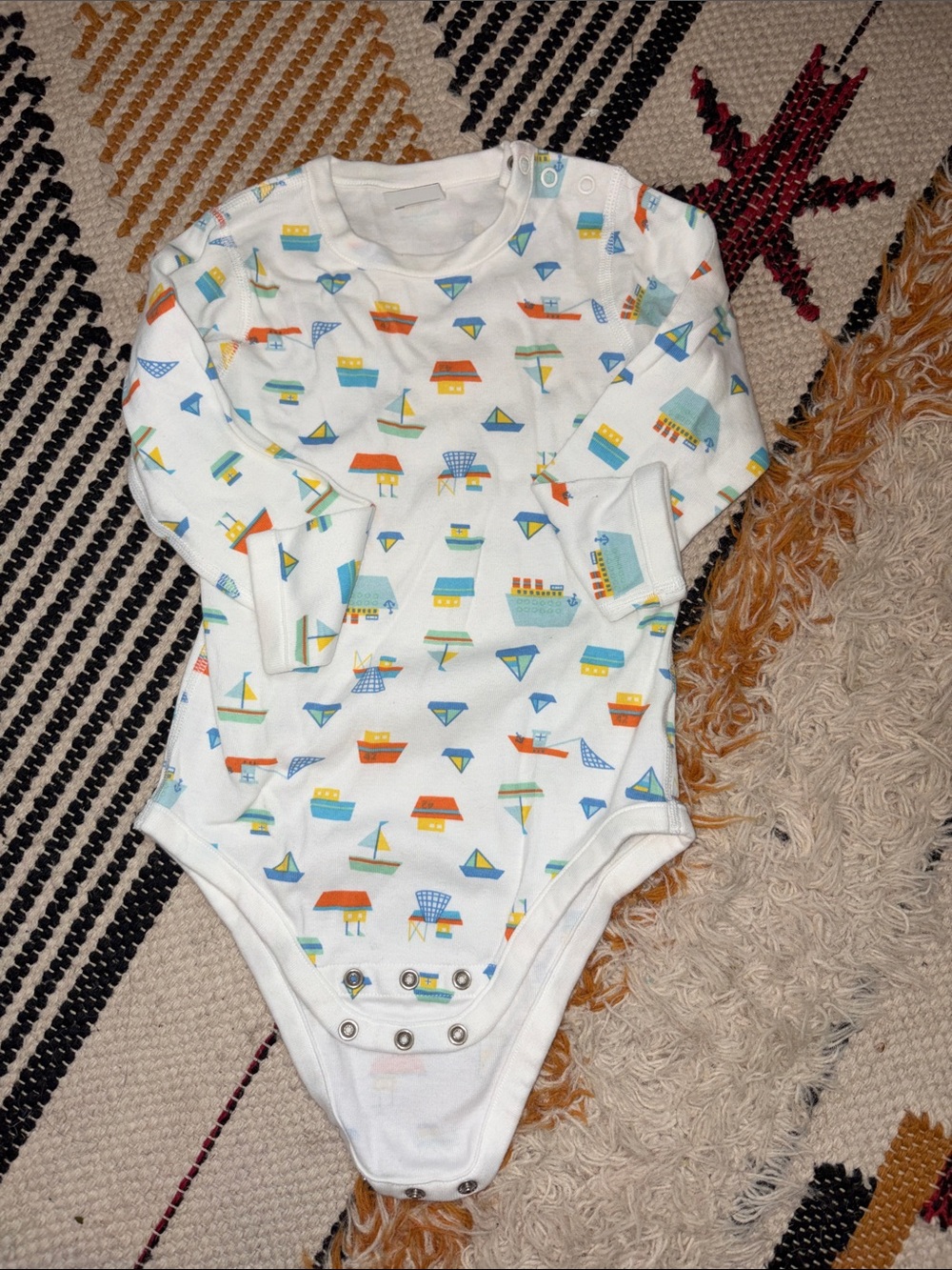 Hanna Andersson White Long-Sleeve Bodysuit with Multicolor Boat Print